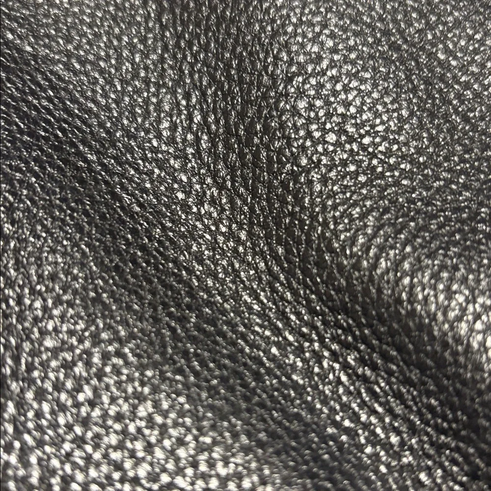 Elegant Black Leather Men's Bag